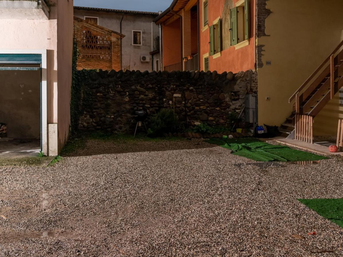 Camera Rustica In Valpolicella Con Parcheggio Pescantina Exterior foto